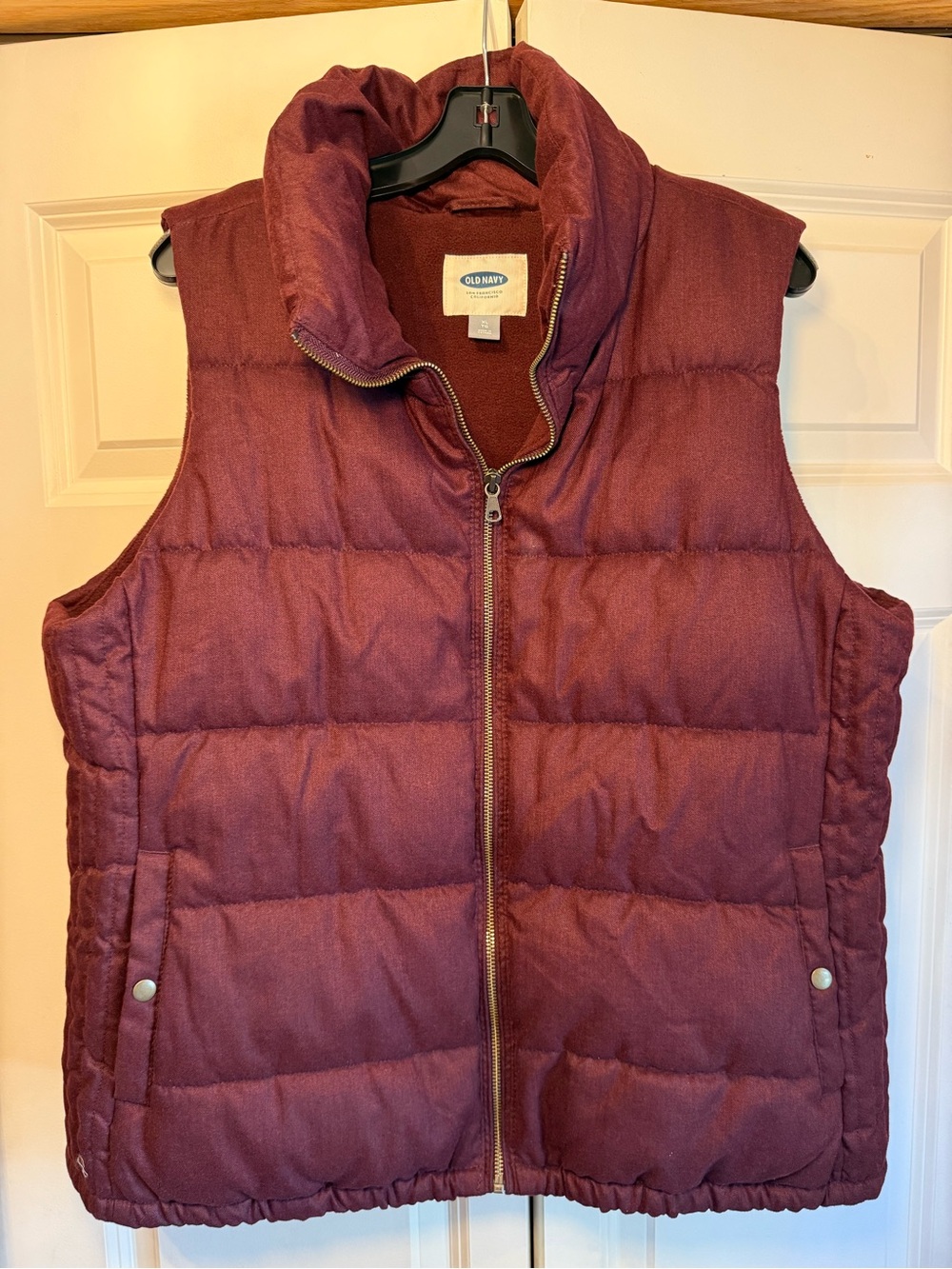 Old Navy Quilted Puffer Vest in Burgundy